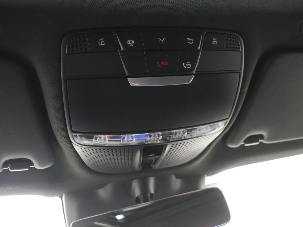 300e 4MATIC Business Solution AMG / Panorama-dak / Burmester / Night-Pakket / 360Graden-Camera /