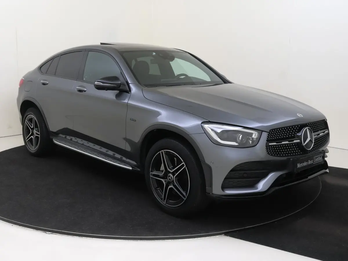 300e 4MATIC Business Solution AMG / Panorama-dak / Burmester / Night-Pakket / 360Graden-Camera /
