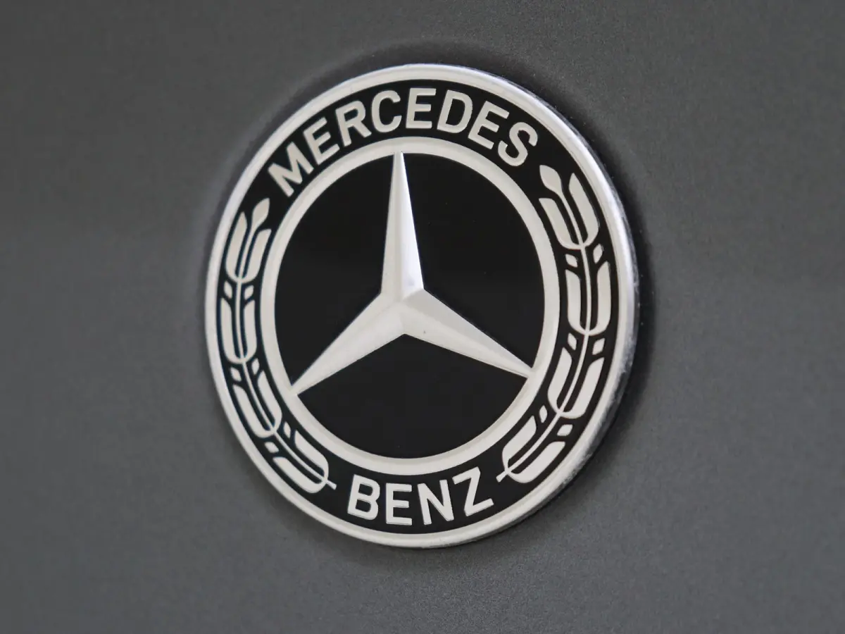 300e 4MATIC Business Solution AMG / Panorama-dak / Burmester / Night-Pakket / 360Graden-Camera /