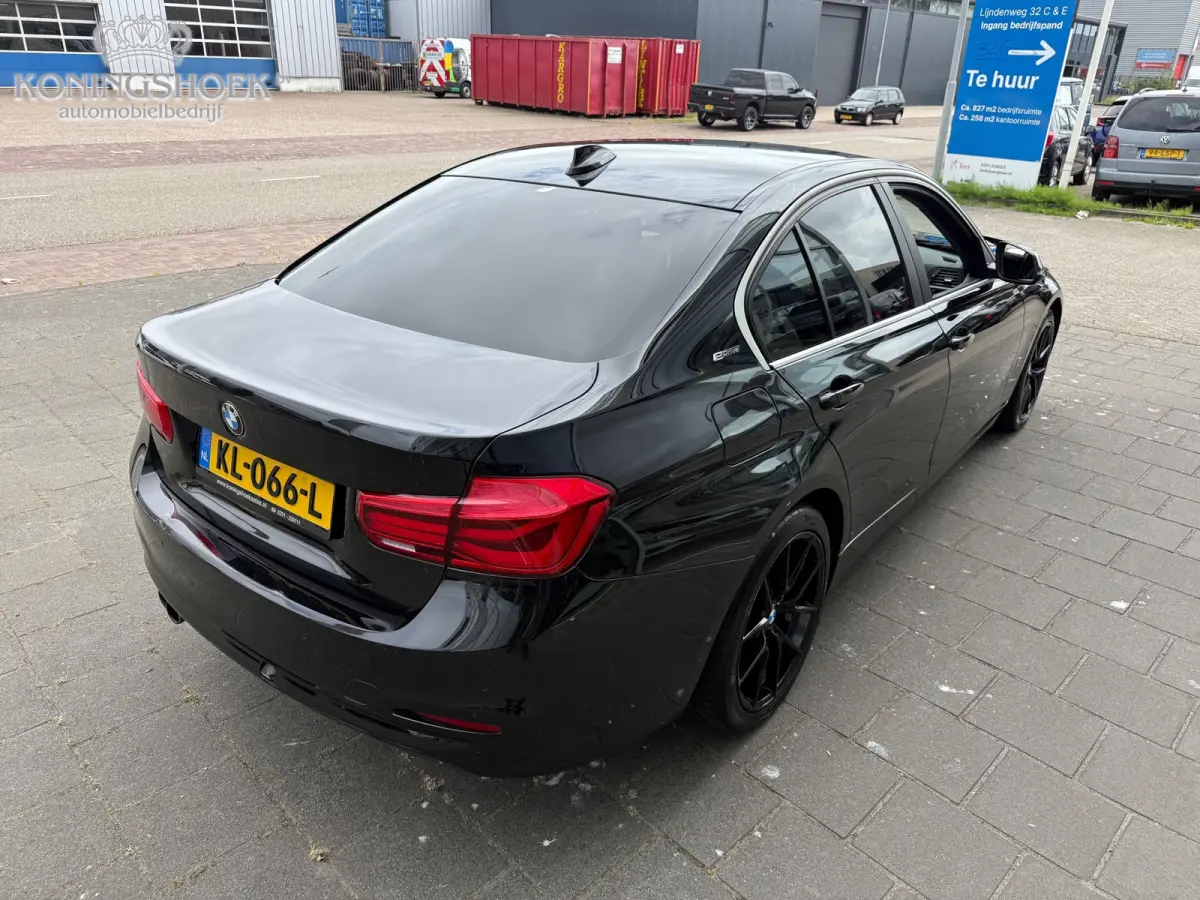 330e Centennial Executive