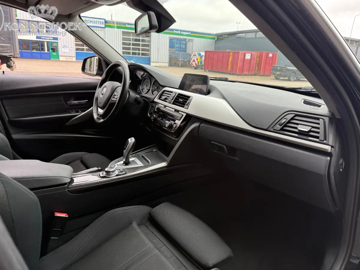 330e Centennial Executive
