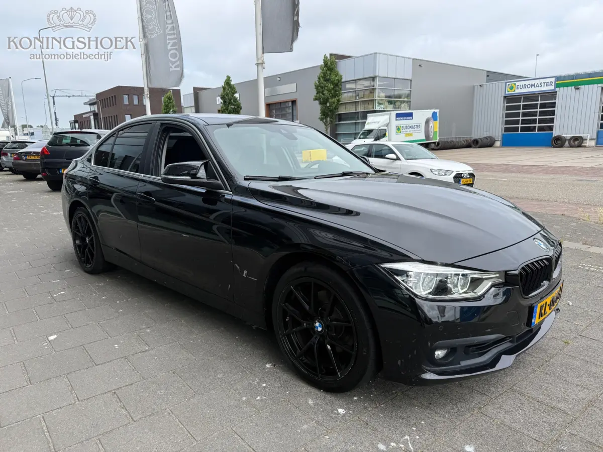330e Centennial Executive