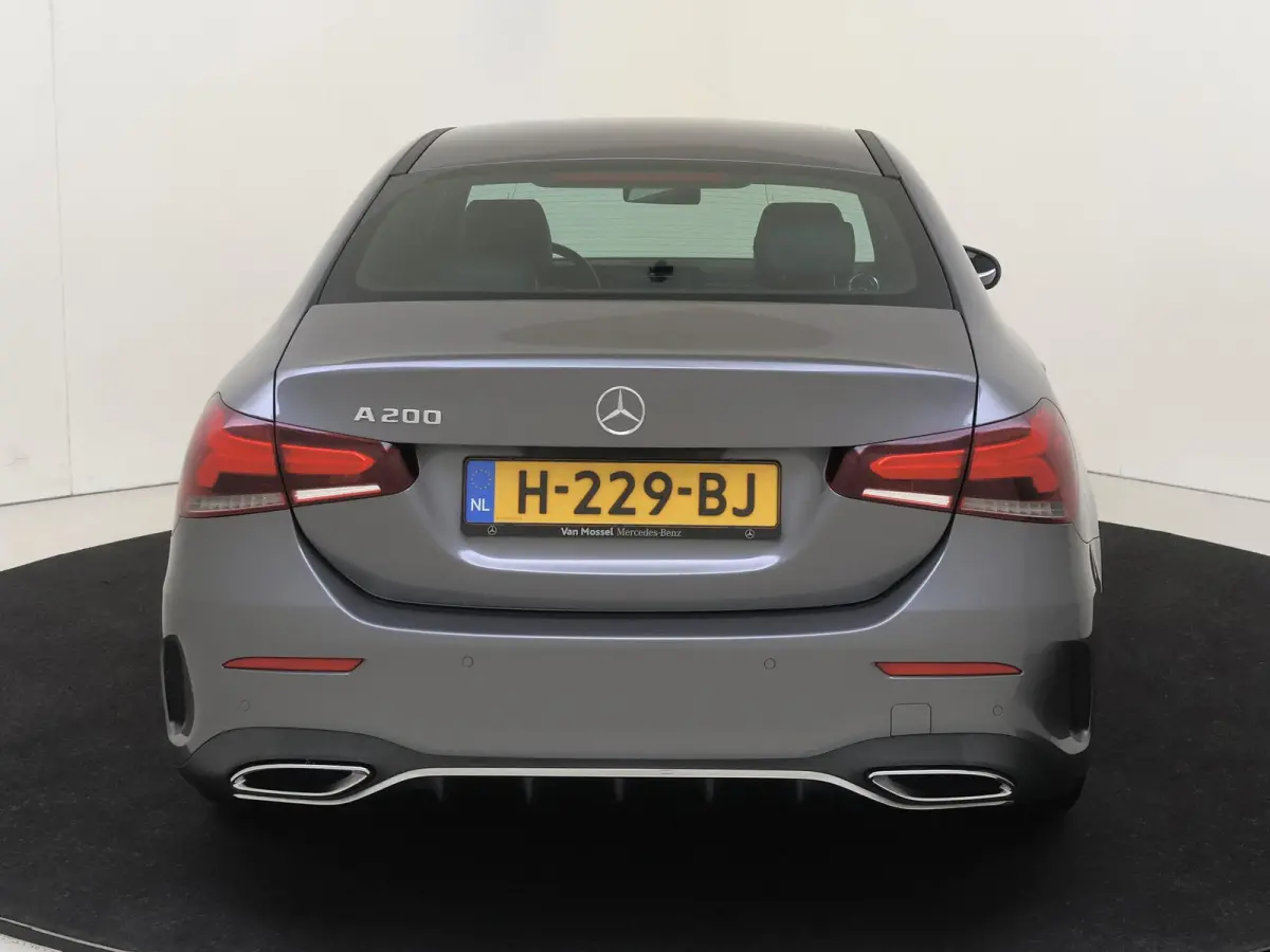 200 Business Solution AMG Sfeerverlichting / Stoelverwarming / Parkeercamera /