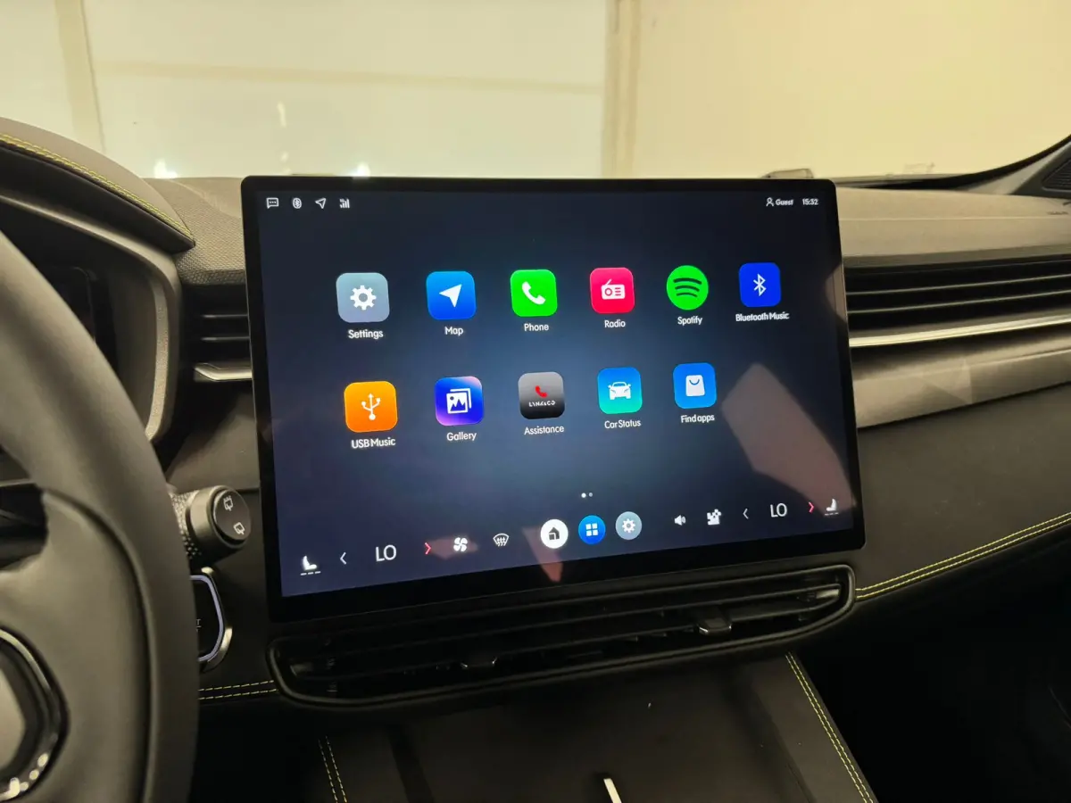 1.5 Core | Achteruitrijcamera | Alarmsysteem | Apple Carplay/Android Auto|telefoonintegratie premium