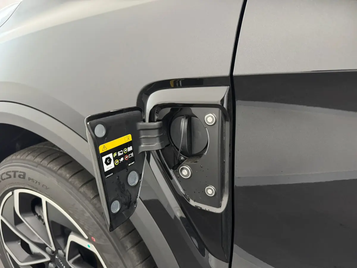 1.5 Core | Achteruitrijcamera | Alarmsysteem | Apple Carplay/Android Auto|telefoonintegratie premium