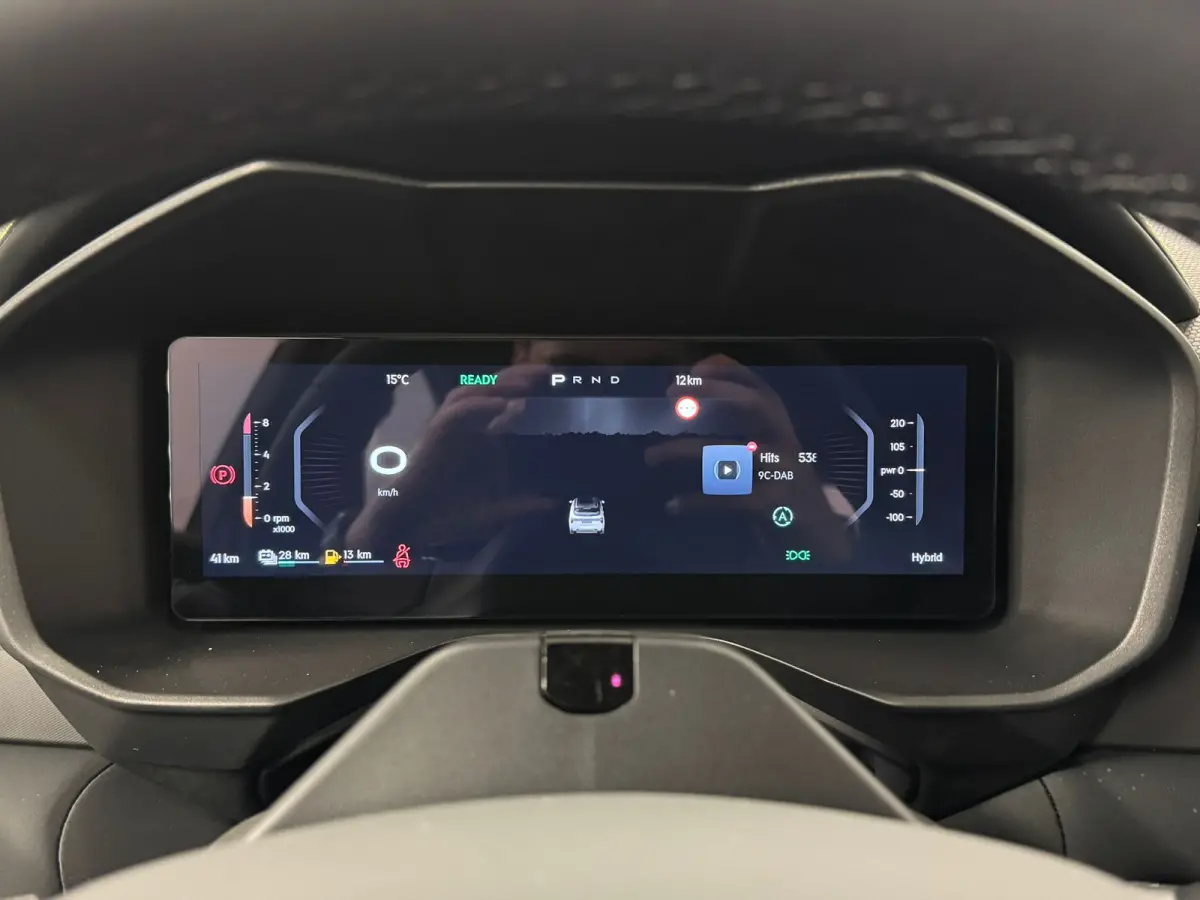 1.5 Core | Achteruitrijcamera | Alarmsysteem | Apple Carplay/Android Auto|telefoonintegratie premium