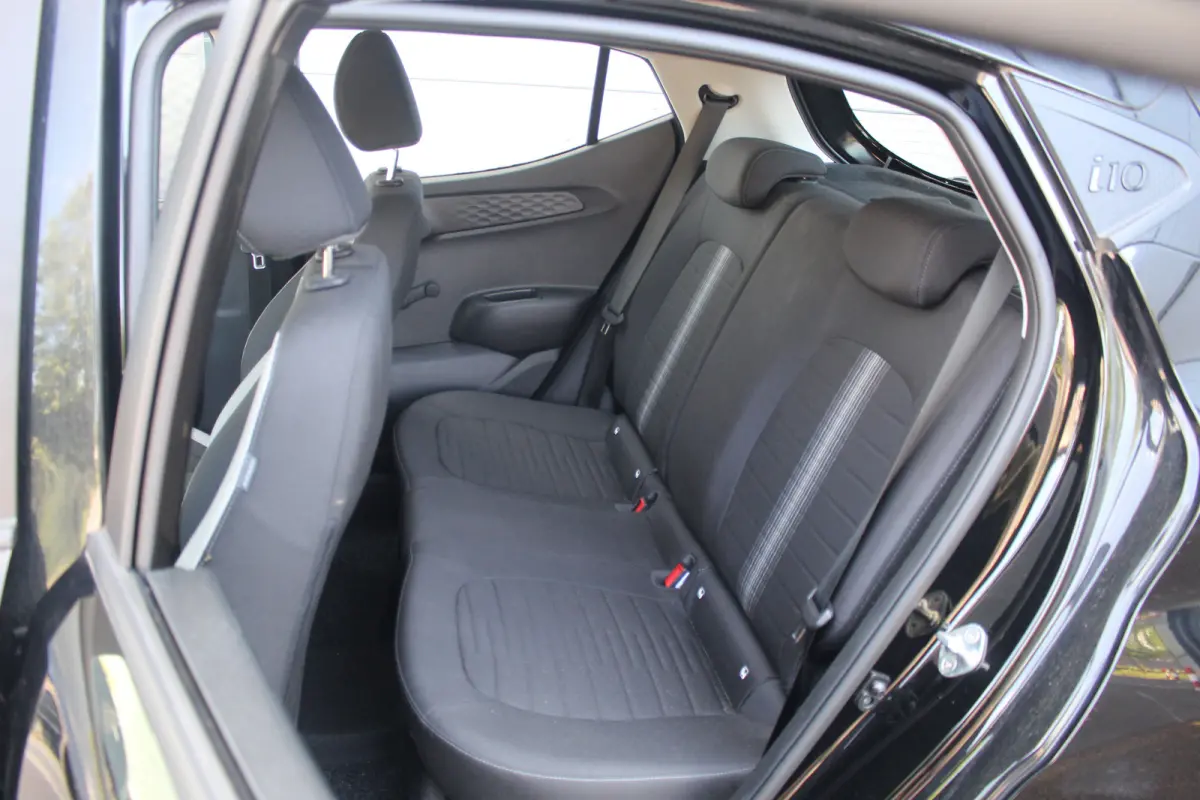 1.0 Comfort | Airco | Cruise C. | CarPlay | Elec. pakket | Airco | Cruise C. | CarPlay | Elec. pakket |