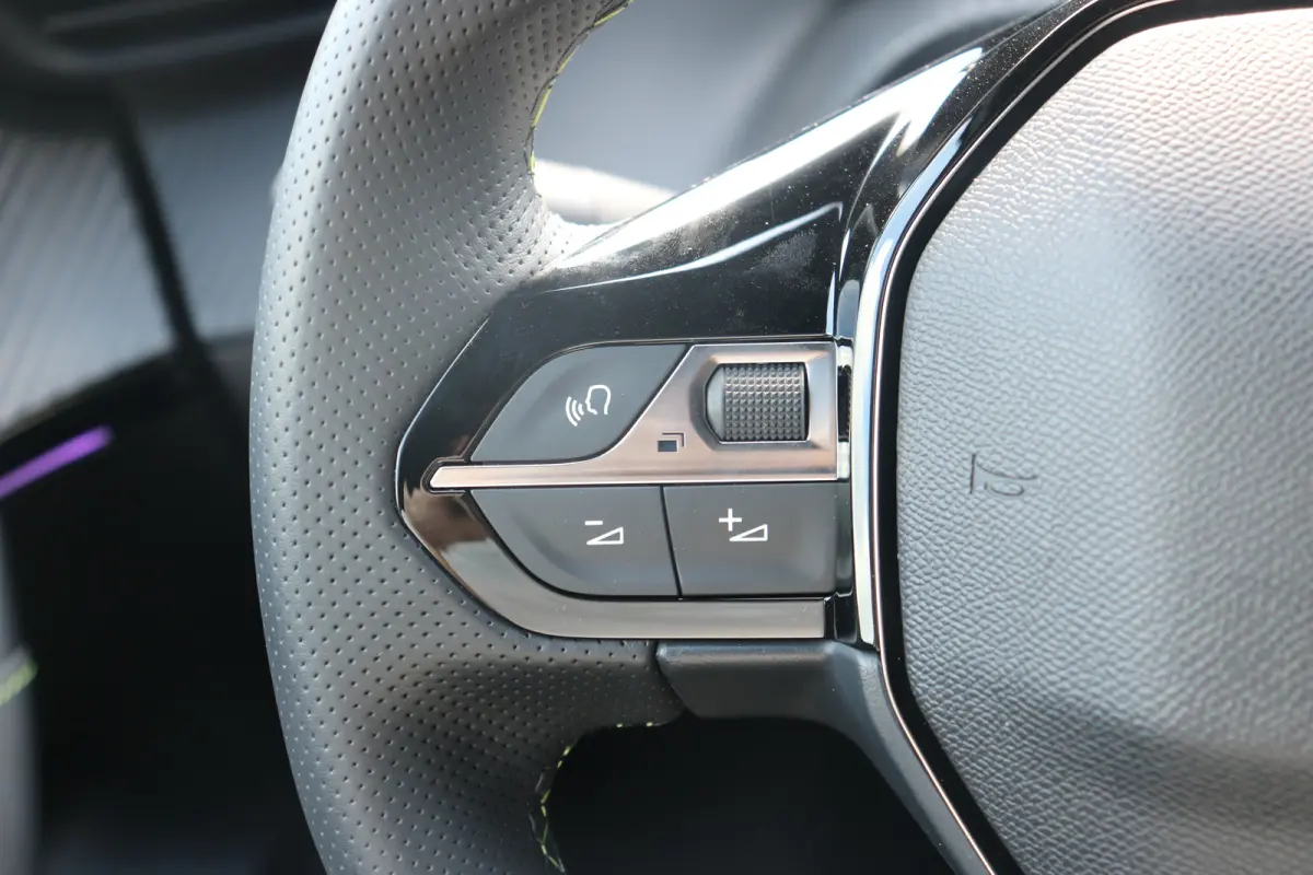 EV GT Avantage 54 kWh | Navi | Camera V+A | Ad. cruise | Keyless | DAB | LMV 17"|