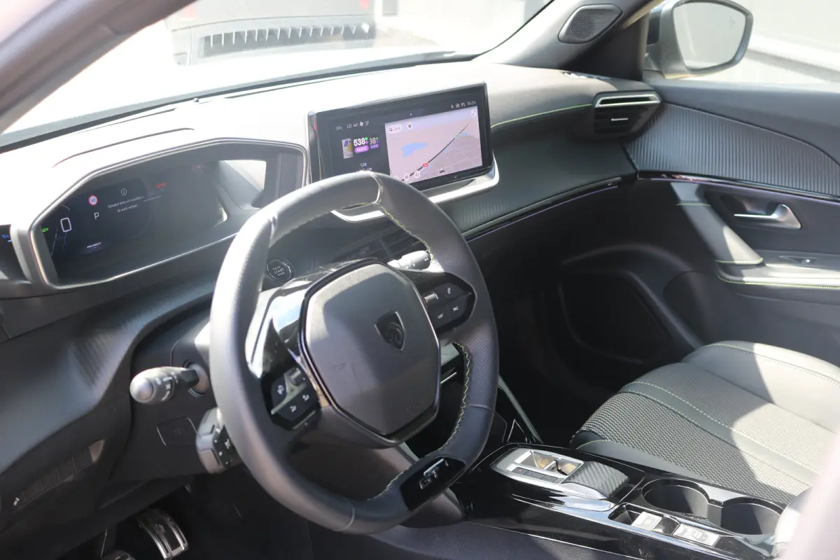 EV GT Avantage 54 kWh | Navi | Camera V+A | Ad. cruise | Keyless | DAB | LMV 17"|