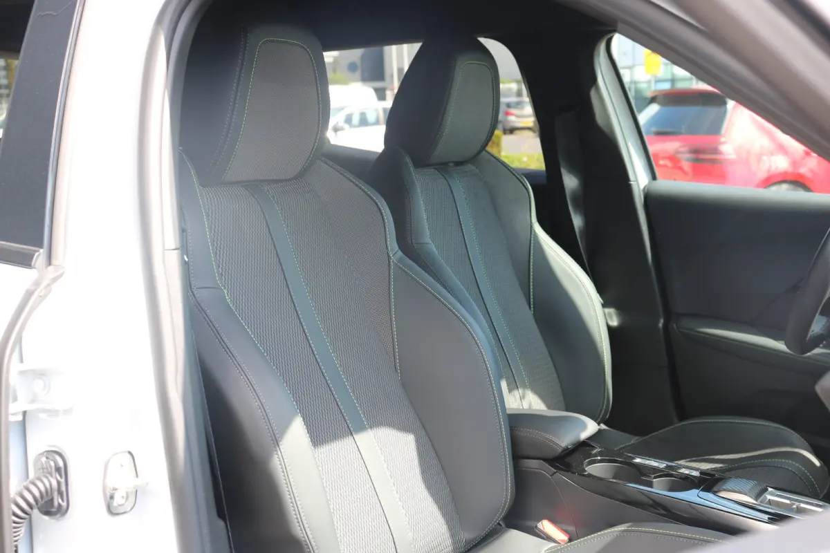 EV GT Avantage 54 kWh | Navi | Camera V+A | Ad. cruise | Keyless | DAB | LMV 17"|