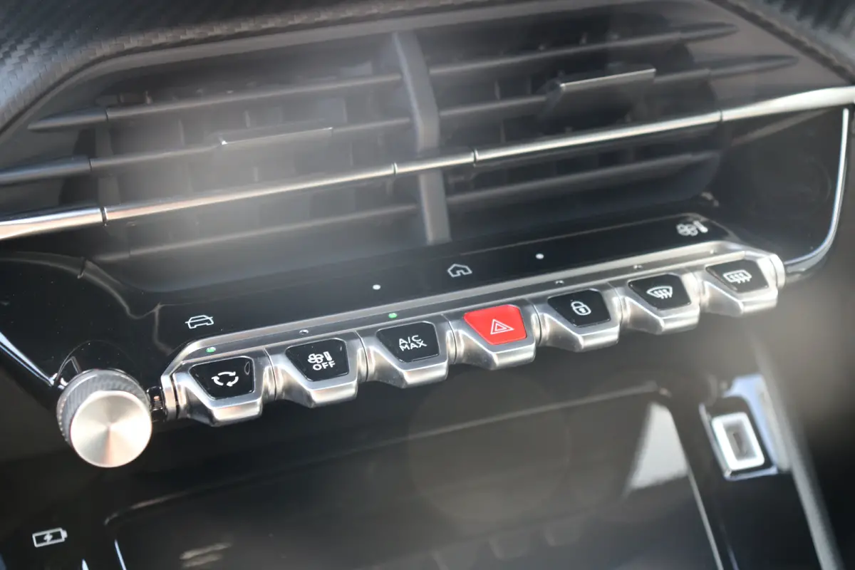 EV GT Avantage 54 kWh | Navi | Camera V+A | Ad. cruise | Keyless | DAB | LMV 17"|
