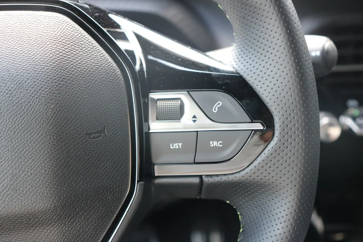 EV GT Avantage 54 kWh | Navi | Camera V+A | Ad. cruise | Keyless | DAB | LMV 17"|