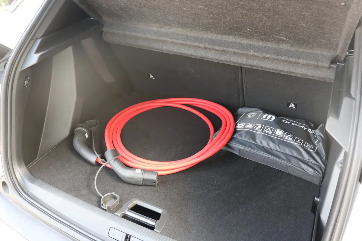 EV GT Avantage 54 kWh | Navi | Camera V+A | Ad. cruise | Keyless | DAB | LMV 17"|