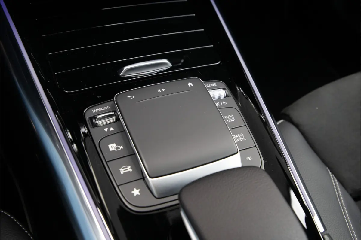250 e AMG Night Edition, Widescreen, Trekhaak, Camera, Hybride