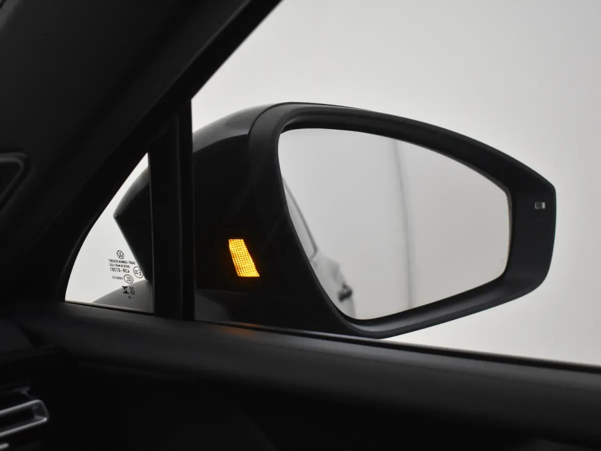 1.5 eHybrid Black Edition 272Pk DSG/AUTO | Pano Dak | Leder l Elektr. Stoel incl Memory l SOH 98% | Harman Kardon | 360gr Camera | Trekhaak elektr. | IQ Light | Navigatie | Keyless | Stoel/s