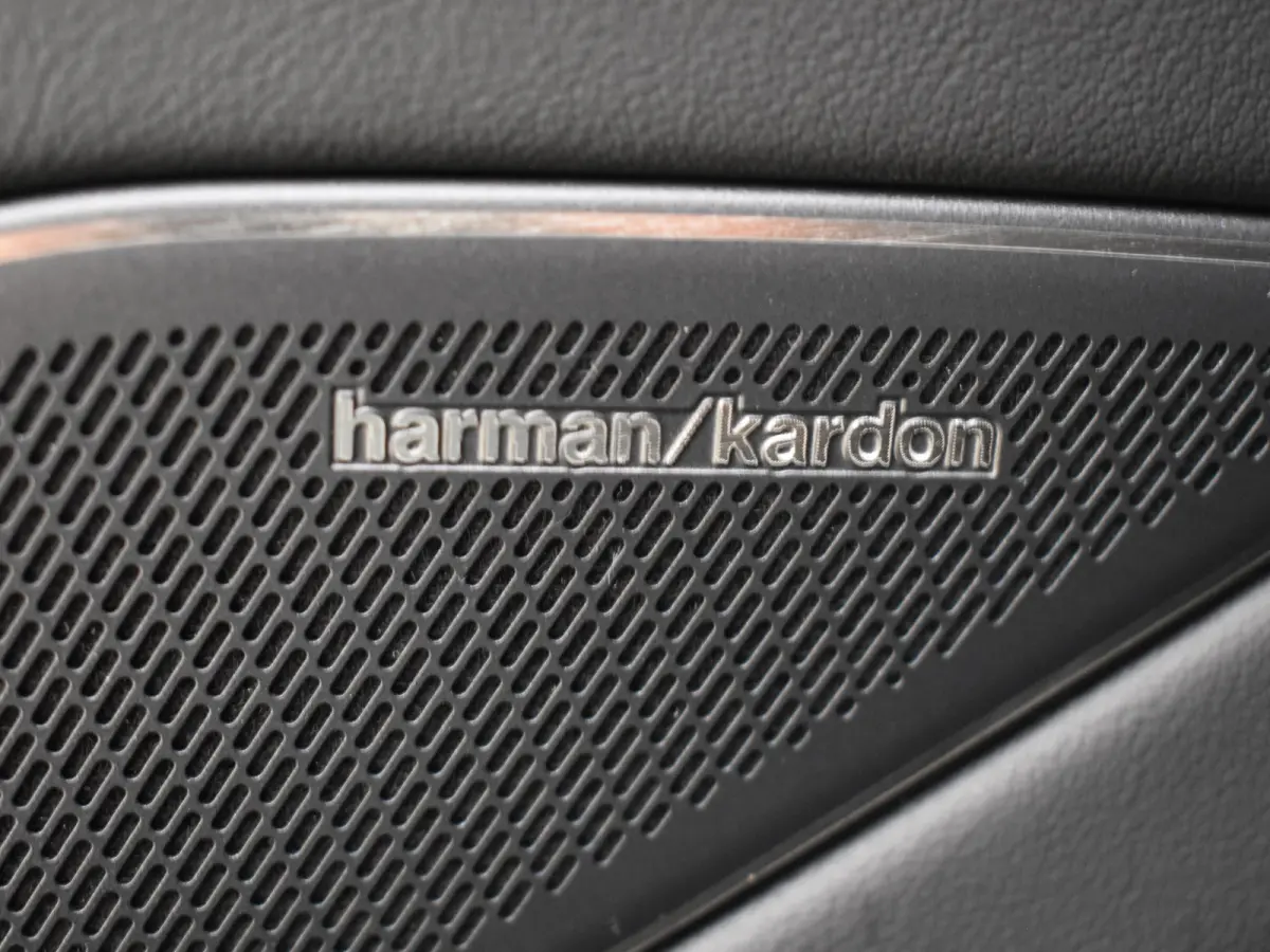 1.5 eHybrid Black Edition 272Pk DSG/AUTO | Pano Dak | Leder l Elektr. Stoel incl Memory l SOH 98% | Harman Kardon | 360gr Camera | Trekhaak elektr. | IQ Light | Navigatie | Keyless | Stoel/s