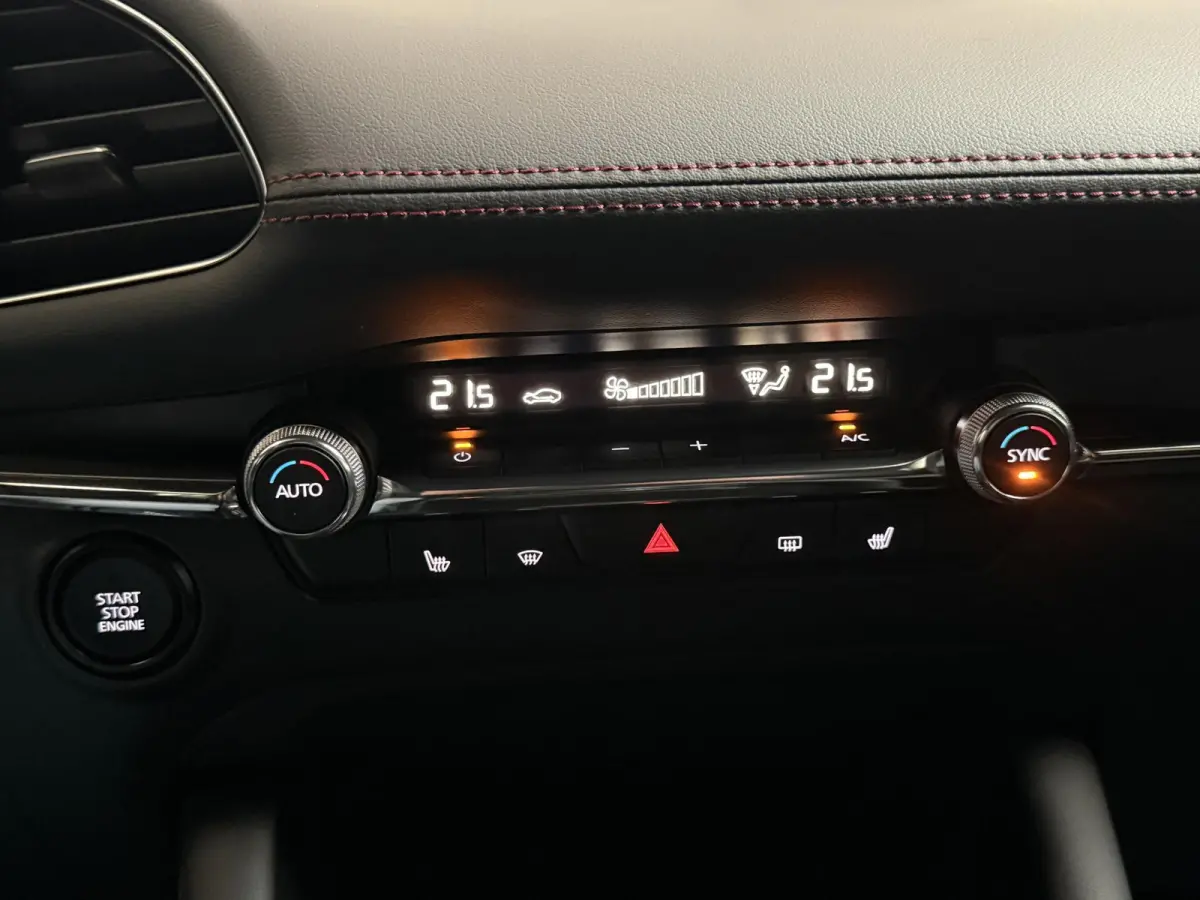 2.0 e-SkyActiv-G M Hybrid 122 Homura | CARPLAY | CAMERA | HUD