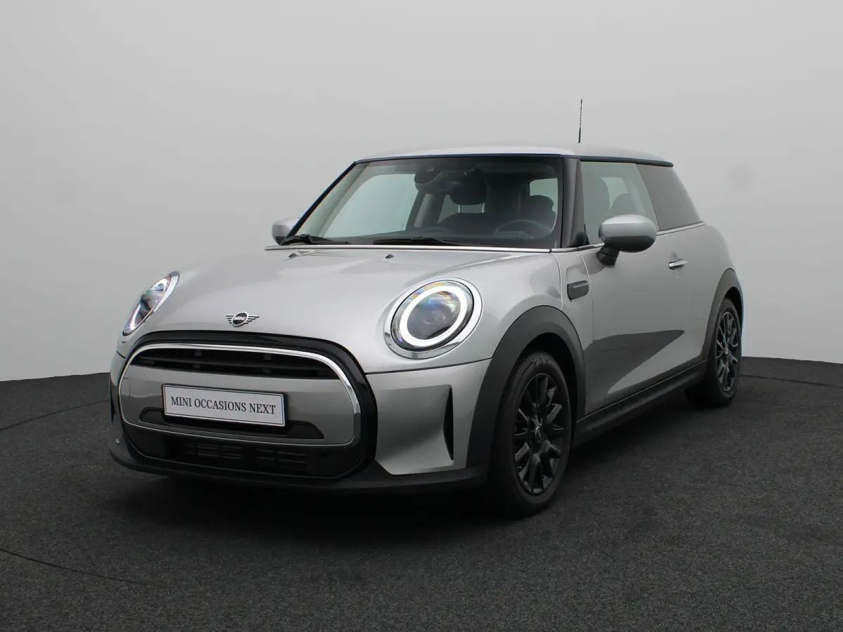 Cooper Premium Pakket + PDC + LED + Driving Assistant + Cruise Control + 16''