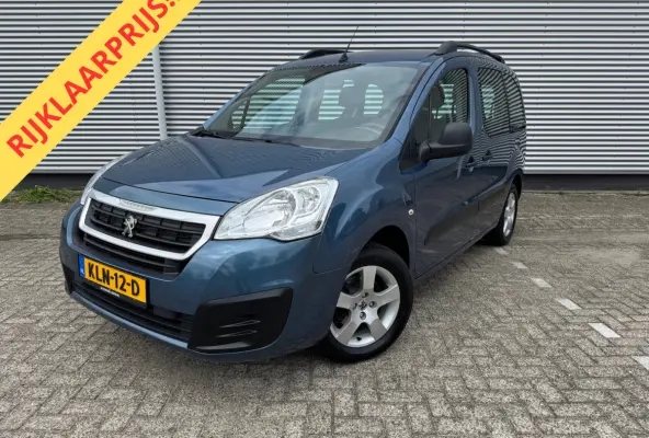 1.2 PureTech Allure,Parkeersensoren,cruisecontrol,trekhaak,Navigatie/bluetooth,