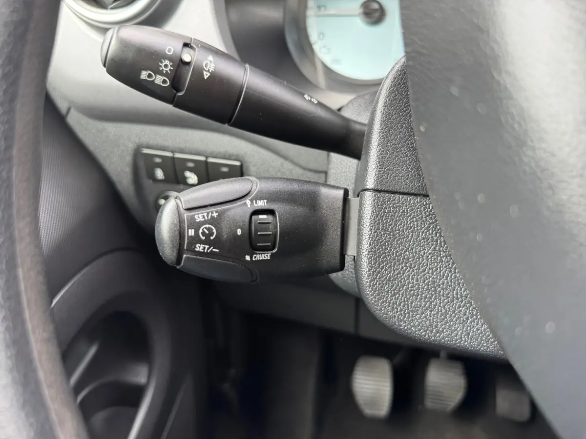 1.2 PureTech Allure,Parkeersensoren,cruisecontrol,Navigatie/bluetooth,trekhaak,
