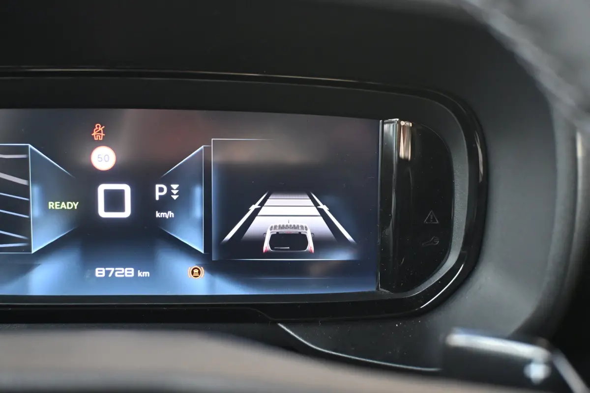 136 L1 50 kWh Tot 8 Jaar Garantie! 98% SOH | Betimmering | Full-LED | Adaptive Cruise | 16"LMV | Navigatie | Achteruitrijcamera | !!