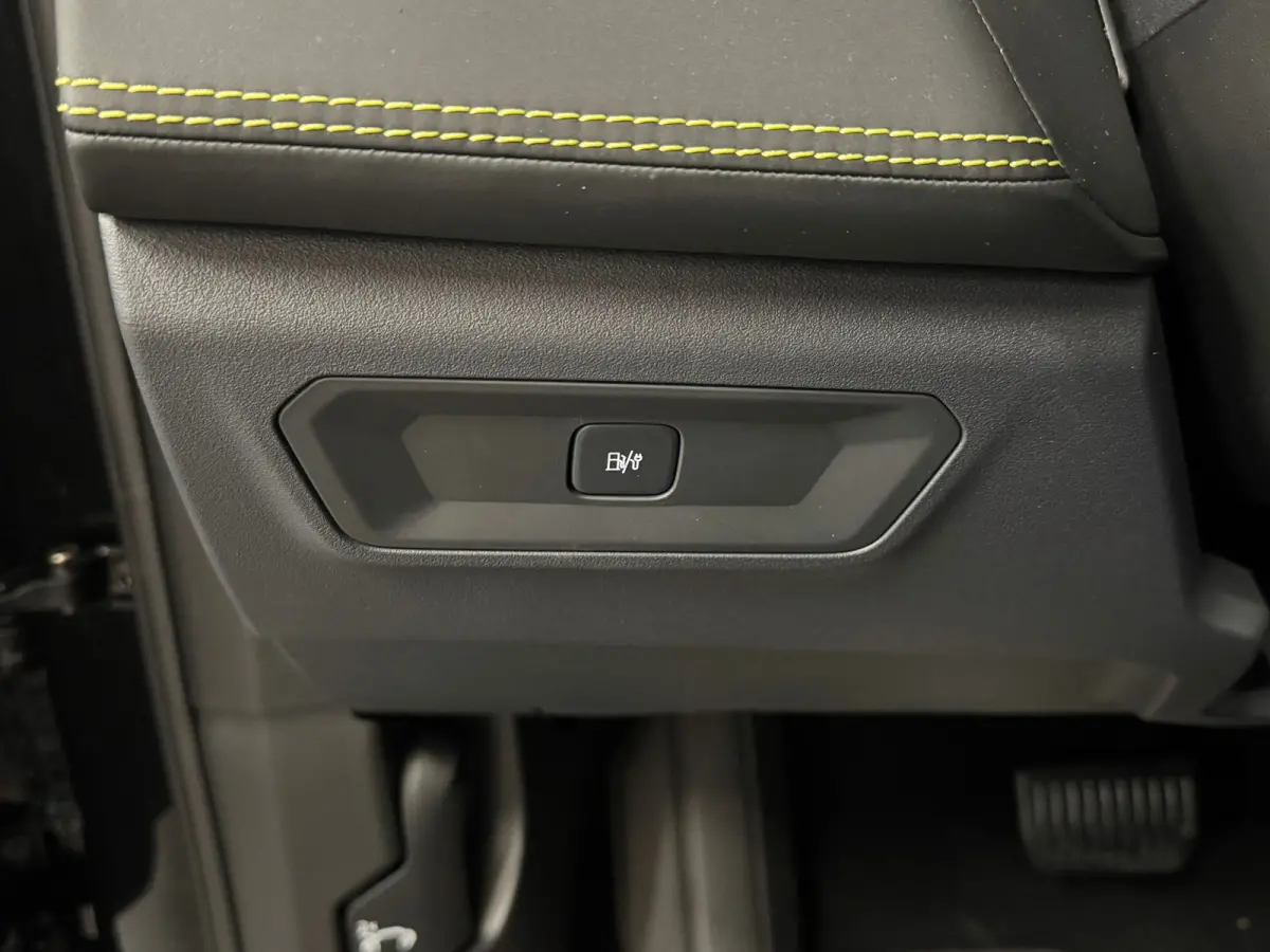 1.5 Core | Achteruitrijcamera | Alarmsysteem | Apple Carplay/Android Auto|telefoonintegratie premium