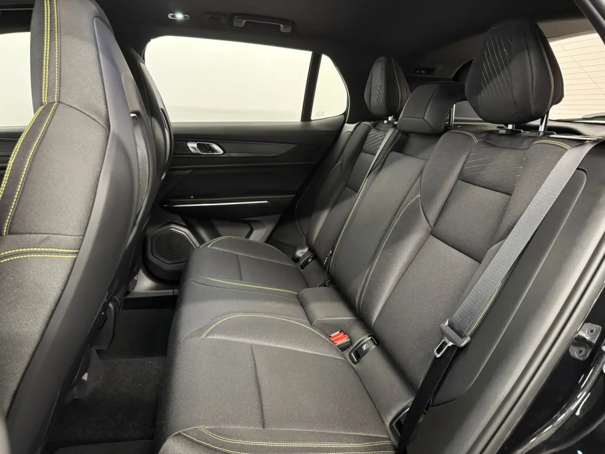1.5 Core | Achteruitrijcamera | Alarmsysteem | Apple Carplay/Android Auto|telefoonintegratie premium