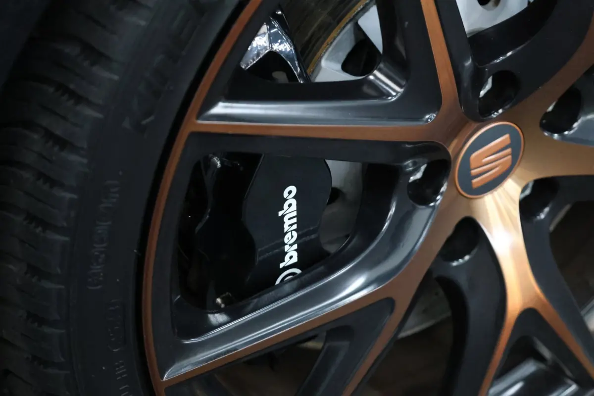 2.0 TSI 4DRIVE CUPRA R 300+PK LED/CARBON/VIRTUAL/SFEER/PANO/ALCANTARA+S.VERWARMING/19" LMV/CAM/ACC/12 MND GARANTIE!