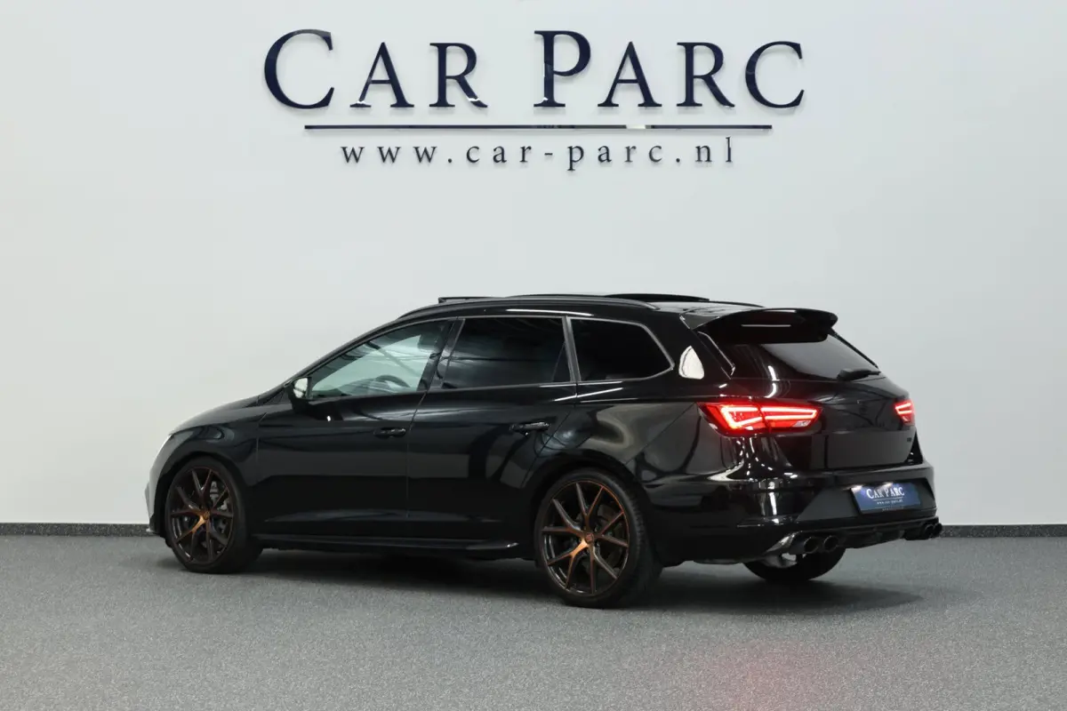 2.0 TSI 4DRIVE CUPRA R 300+PK LED/CARBON/VIRTUAL/SFEER/PANO/ALCANTARA+S.VERWARMING/19" LMV/CAM/ACC/12 MND GARANTIE!