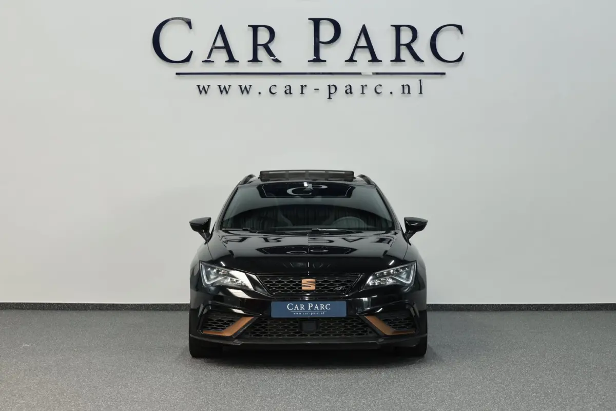 2.0 TSI 4DRIVE CUPRA R 300+PK LED/CARBON/VIRTUAL/SFEER/PANO/ALCANTARA+S.VERWARMING/19" LMV/CAM/ACC/12 MND GARANTIE!