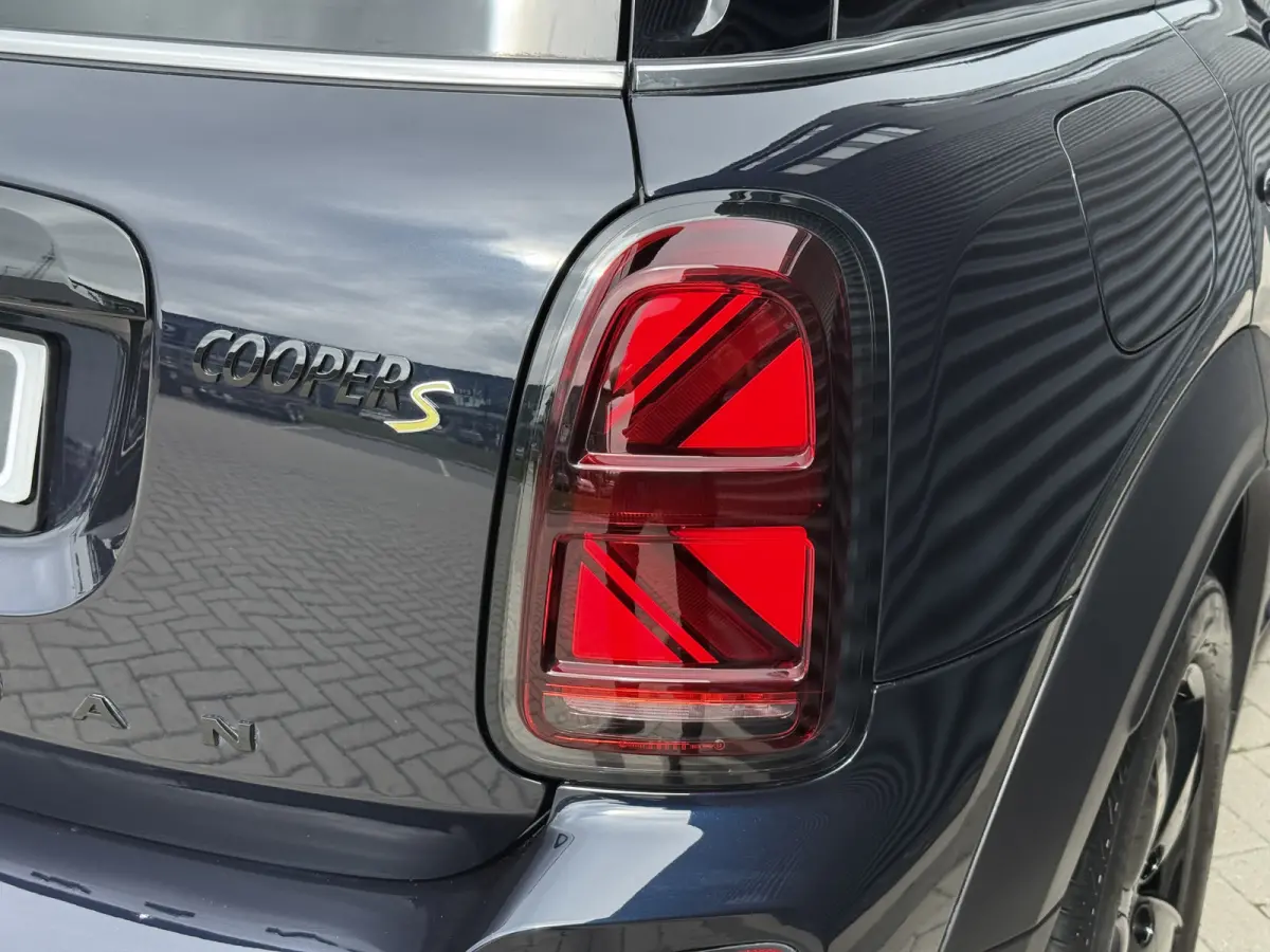 2.0 Cooper SE ALL4 Leder/Apple/Camera