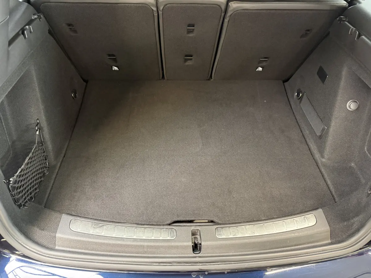 2.0 Cooper SE ALL4 Leder/Apple/Camera