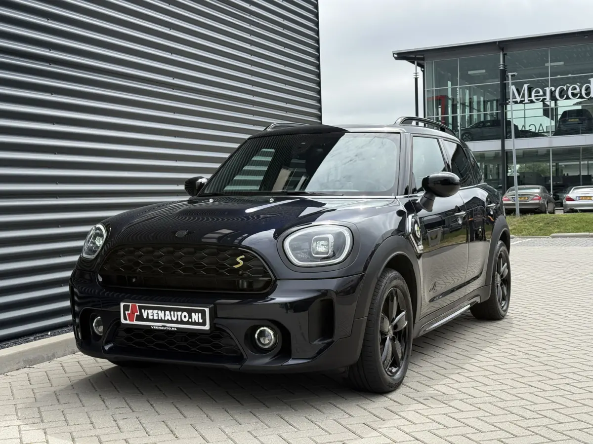 2.0 Cooper SE ALL4 Leder/Apple/Camera
