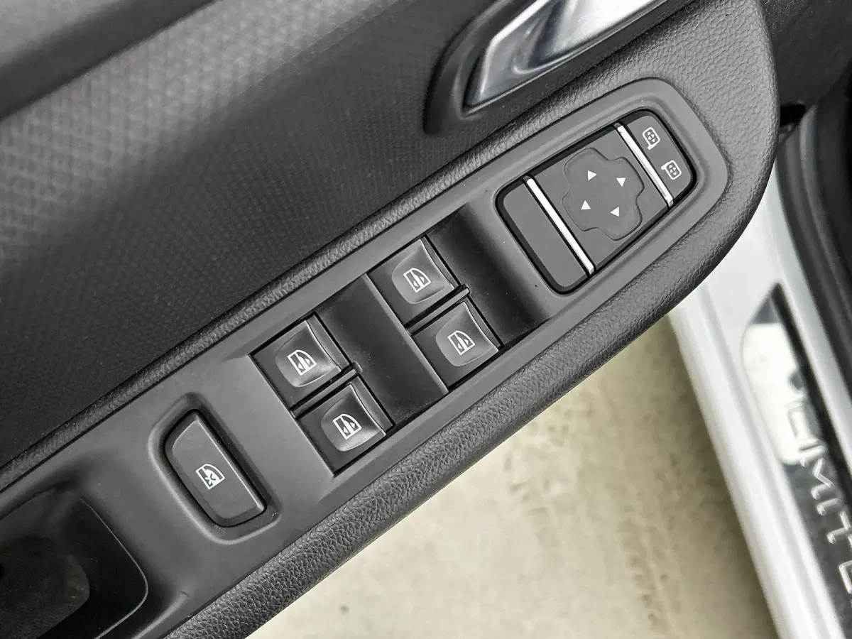 0.9 TCe Limited | Airconditioning | Cruise Control | Parkeersensoren |