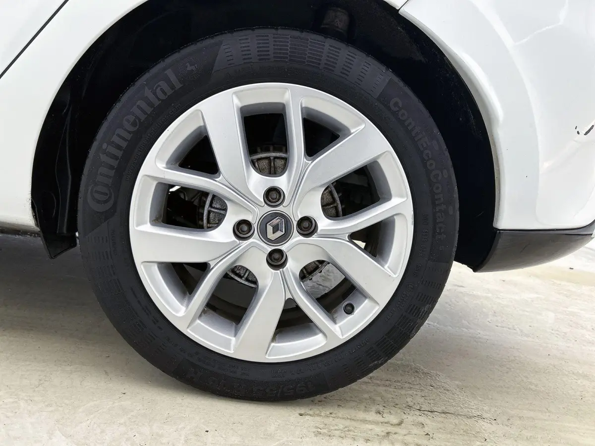 0.9 TCe Limited | Airconditioning | Cruise Control | Parkeersensoren |