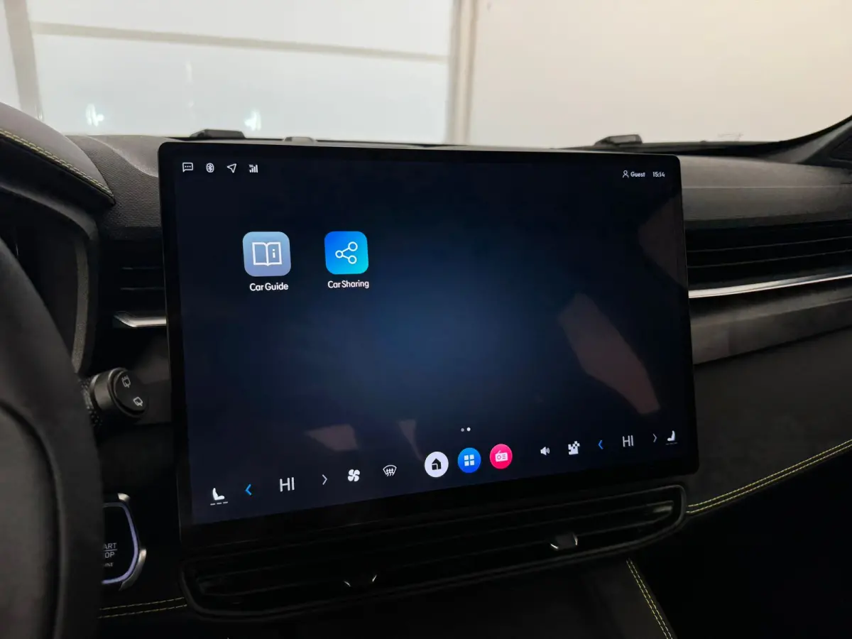 1.5 Core | Achteruitrijcamera | Alarmsysteem | Apple Carplay/Android Auto|telefoonintegratie premium