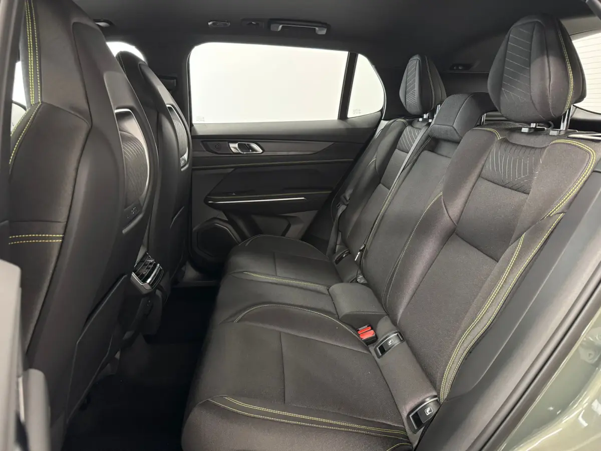 1.5 Core | Achteruitrijcamera | Alarmsysteem | Apple Carplay/Android Auto|telefoonintegratie premium