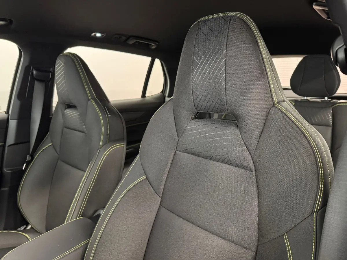 1.5 Core | Achteruitrijcamera | Alarmsysteem | Apple Carplay/Android Auto|telefoonintegratie premium