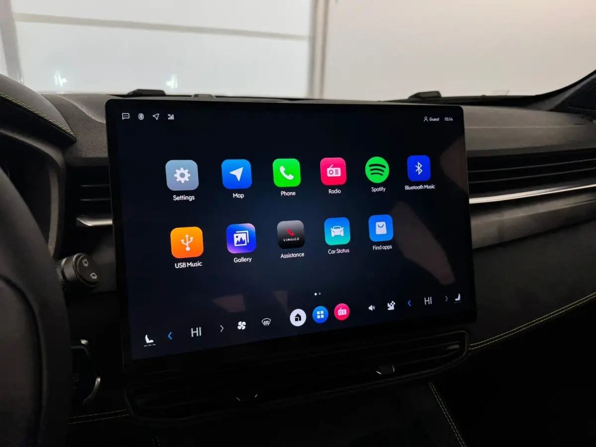 1.5 Core | Achteruitrijcamera | Alarmsysteem | Apple Carplay/Android Auto|telefoonintegratie premium