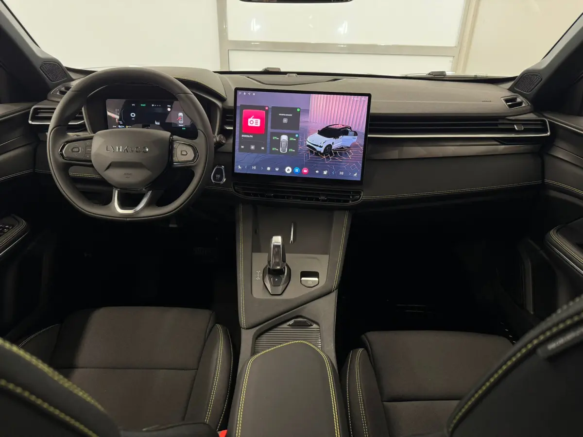 1.5 Core | Achteruitrijcamera | Alarmsysteem | Apple Carplay/Android Auto|telefoonintegratie premium