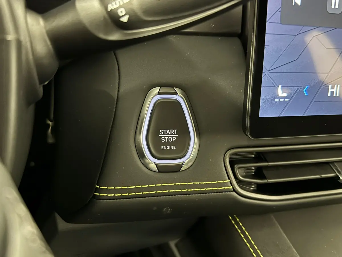 1.5 Core | Achteruitrijcamera | Alarmsysteem | Apple Carplay/Android Auto|telefoonintegratie premium