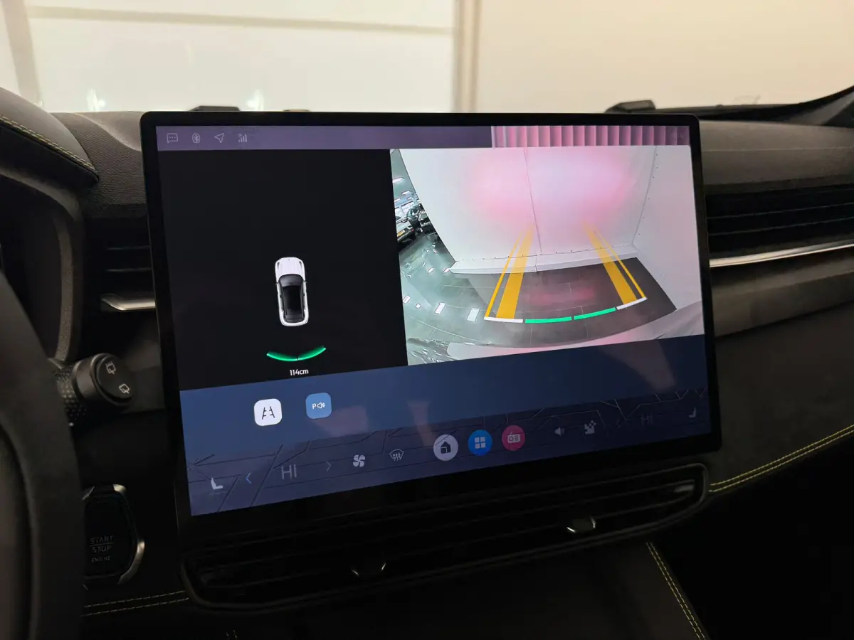1.5 Core | Achteruitrijcamera | Alarmsysteem | Apple Carplay/Android Auto|telefoonintegratie premium