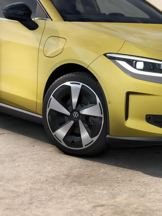 211pk Style First Edition 52 kWh | Panoramadak | 19" Velgen