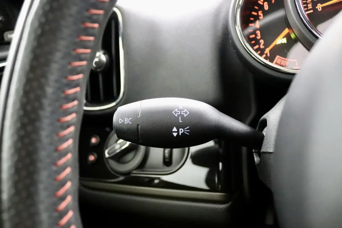2.0 Cooper S Chili zwart