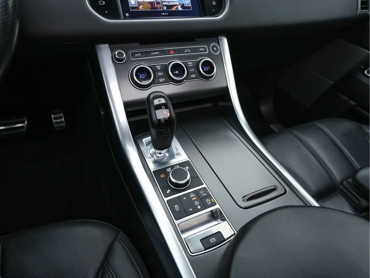 3.0 SDV6 HSE Dynamic Aut. *PANO | LEATHER | BI-XENON | NAVI-FULLMAP | CAMERA | KEYLESS | AIR-SUSPENSION | ECC | PDC | CRUISE | PRIVACY-GLASS | SHIFT-PADDLES | BREMBO-BRAKES | COMFORT-SEATS |