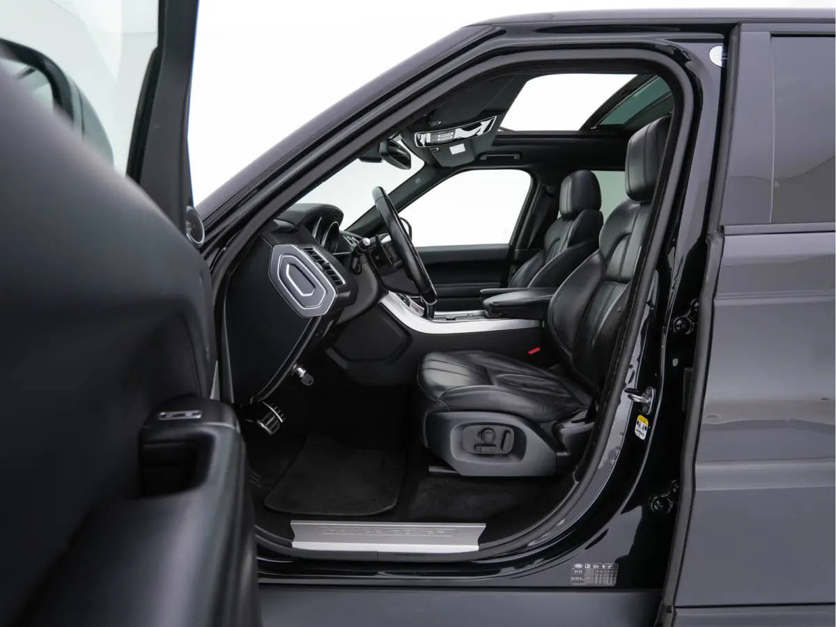 3.0 SDV6 HSE Dynamic Aut. *PANO | LEATHER | BI-XENON | NAVI-FULLMAP | CAMERA | KEYLESS | AIR-SUSPENSION | ECC | PDC | CRUISE | PRIVACY-GLASS | SHIFT-PADDLES | BREMBO-BRAKES | COMFORT-SEATS |