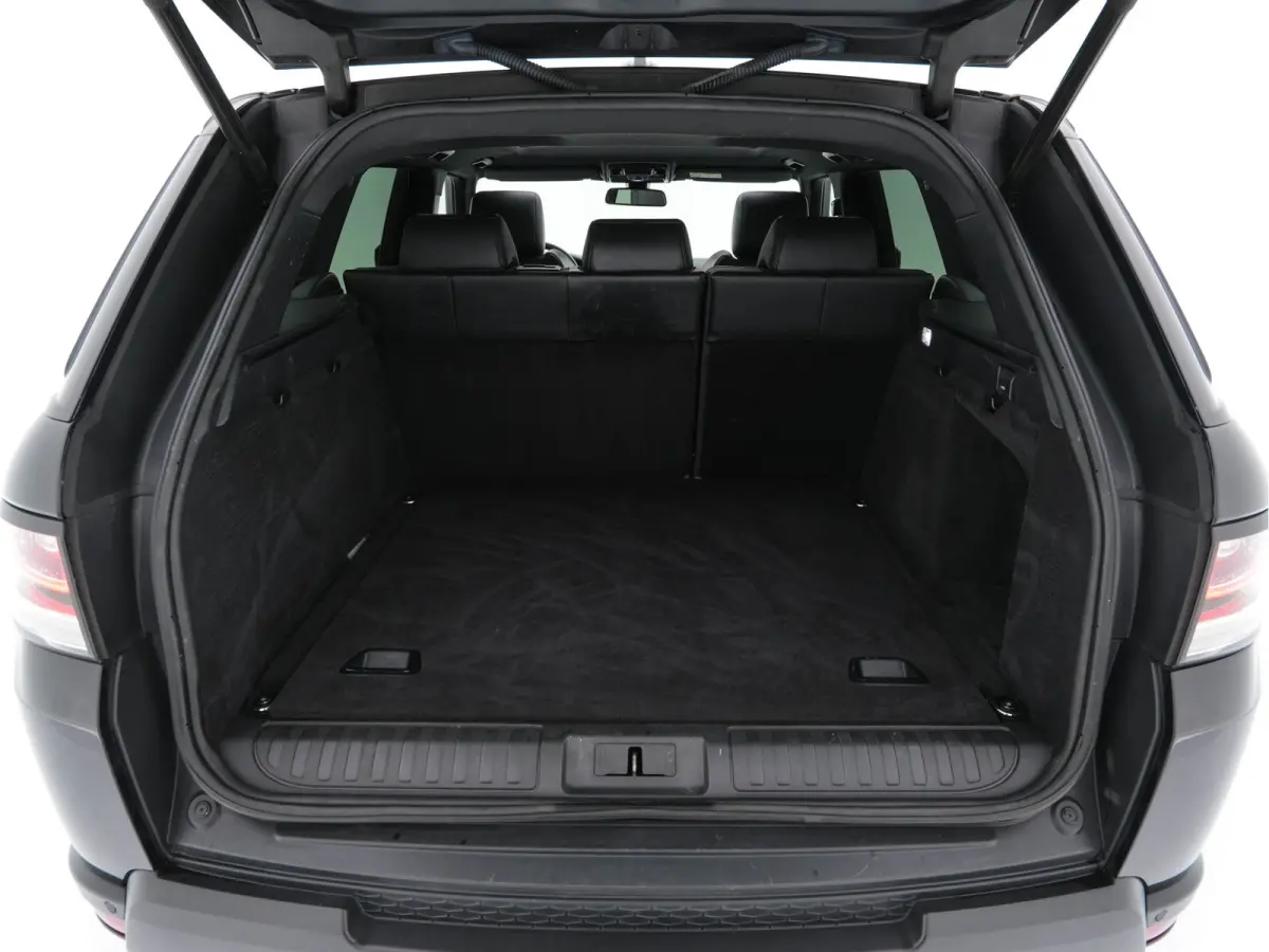 3.0 SDV6 HSE Dynamic Aut. *PANO | LEATHER | BI-XENON | NAVI-FULLMAP | CAMERA | KEYLESS | AIR-SUSPENSION | ECC | PDC | CRUISE | PRIVACY-GLASS | SHIFT-PADDLES | BREMBO-BRAKES | COMFORT-SEATS |