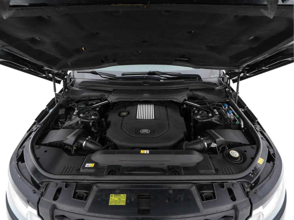 3.0 SDV6 HSE Dynamic Aut. *PANO | LEATHER | BI-XENON | NAVI-FULLMAP | CAMERA | KEYLESS | AIR-SUSPENSION | ECC | PDC | CRUISE | PRIVACY-GLASS | SHIFT-PADDLES | BREMBO-BRAKES | COMFORT-SEATS |