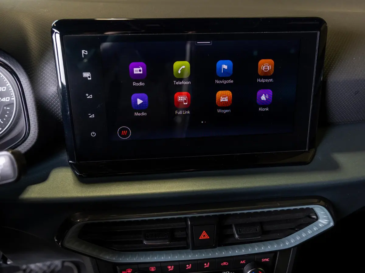 1.0 TSI Xperience / 110pk / Airco / Klimaatregeling / Apple carplay / Navigatie