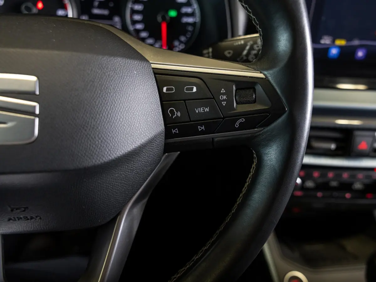 1.0 TSI Xperience / 110pk / Airco / Klimaatregeling / Apple carplay / Navigatie